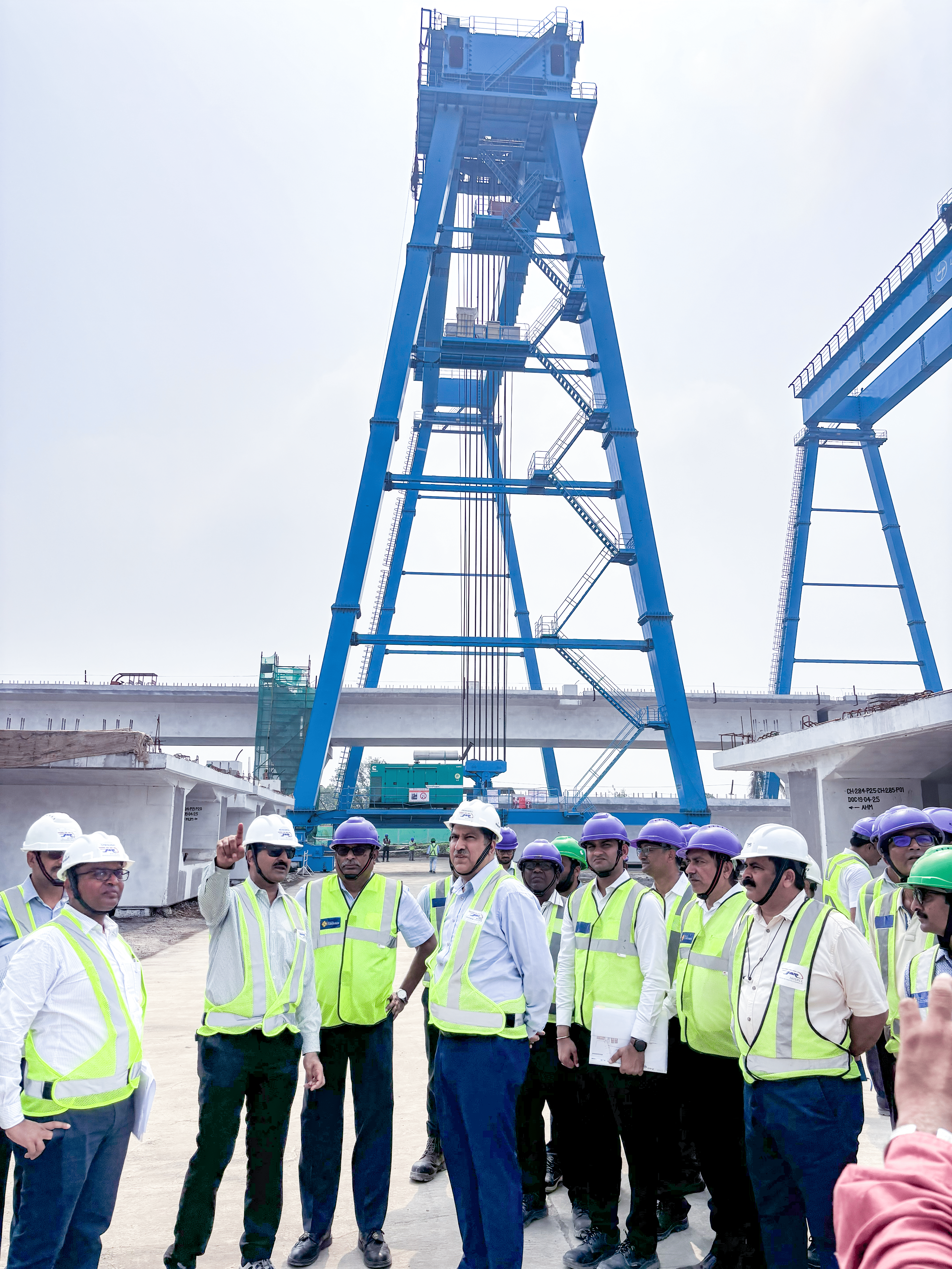 Shri Vivek Kumar Gupta, Managing Director/NHSRCL visited key construction sites of Mumbai-Ahmedabad Bullet Train project in Surat on 22 May 2025